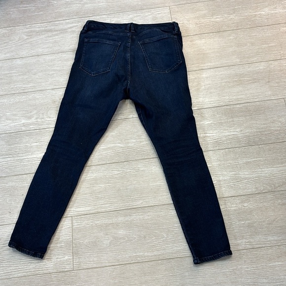 Good American Skinny Jeans in Blue size 15 ( 34 ) - Picture 3 of 12